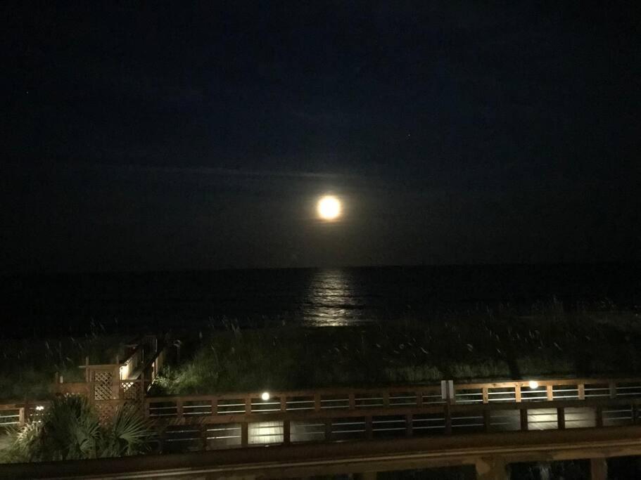 Ferienwohnung Oceanfront * Pool * Elevator * Boardwalk Carolina Beach Exterior foto